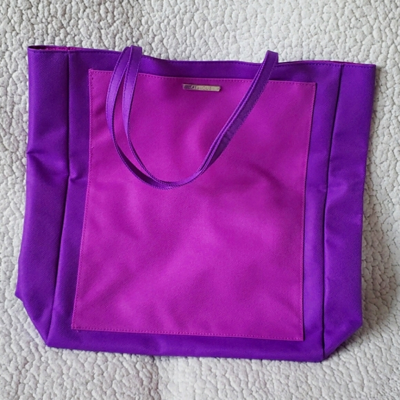 Clinique Handbags - Clinique two toned purple travel tote